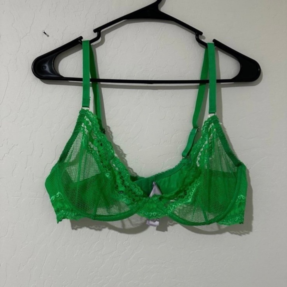 Savage X Fenty Vibrant Green Lace Bra